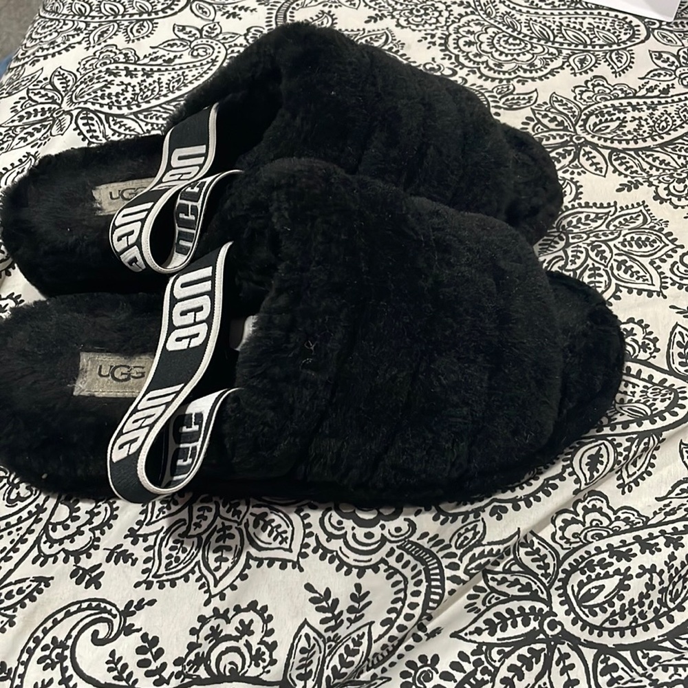 UGG Slippers Womens  9